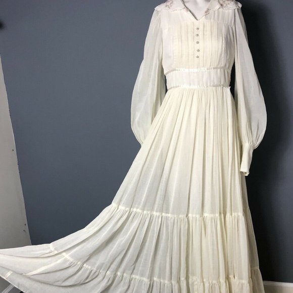 Gunne Sax Dresses & Skirts - Vintage 70s Gunne Sax Ivory Tiered Peasant Dress